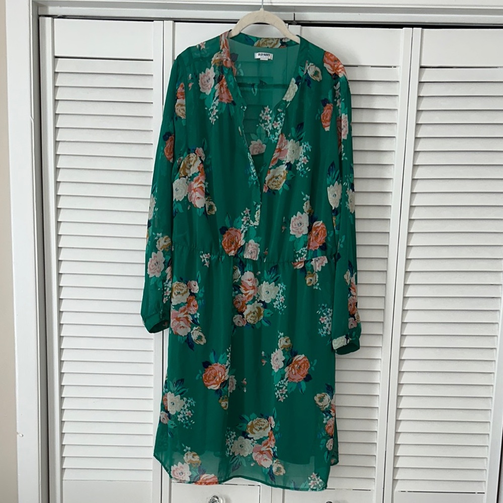 Old Navy Green Sundress with Bishop Sleeves and V-Neck
